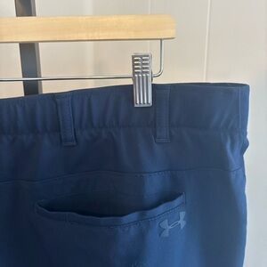 Under Armour Navy Blue Performance Golf Shorts Men’s 40 Chino Activewear *NOTE